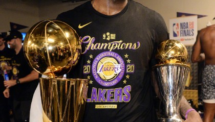 开云-球探：湖人在科比末期一塌糊涂！他们在詹姆斯加盟前就是个笑话！